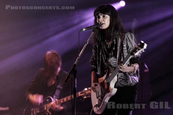 SCHOOL OF SEVEN BELLS - 2009-08-29 - SAINT CLOUD - Domaine National - Scene de l'Industrie - 